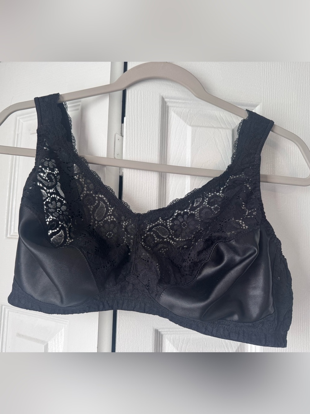 Vintage Playtex Body Language Black Lace Soft Cup Wireless Lingerie Bra 42C 90s